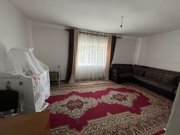 продам дачный домик: Полдома, 745 м², 4 комнаты, Старый ремонт