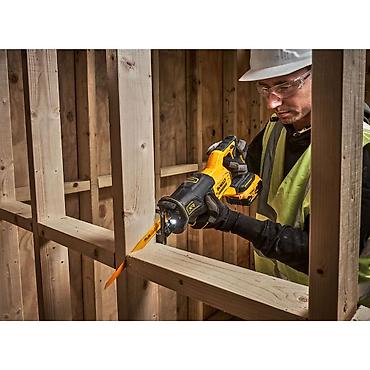 полироль авто: Аккумуляторная сабельная пила DEWALT DCS382B, 18(20) В, 3200 ход/мин — 6