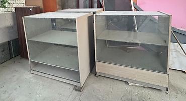 Şüşə vitrinləri satılır 3 ədəd,ölçülər 1*1,1ədədi 40manata