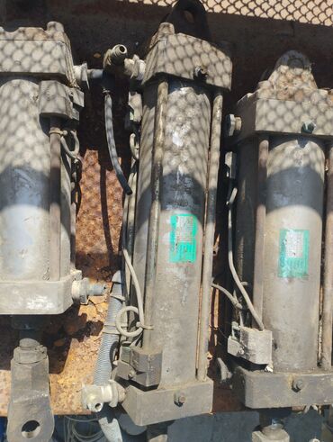 Digər istehsal avadanlığı: Sənaye pnevmatik silindrləri dəsti - Tip: İkiqat təsirli pnevmatik — 2