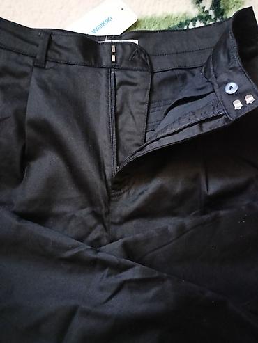 Nove pantalone visok struk, sa etiketom. Veličina 36. Materijal -