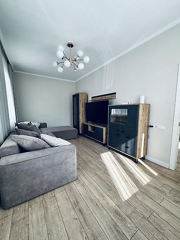 дача вдоль речки: 6 комнат, 240 м², 8 соток, Бишкек, Собственник — 9
