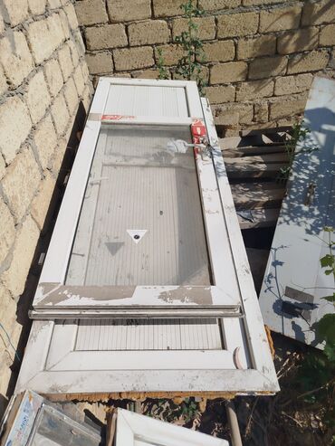 Alətlər: İşlənmiş İki qat şüşə paketi Plastik pəncərə, Еni: 50 sm, Uzunluğu: 50 sm