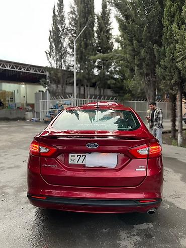 muhərrik ucun zaryatka verən: Ford Fusion sedan - Kuzov: sedan, qırmızı rəng - Mühərrik: EcoBoost — 4
