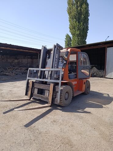 Погрузчики: Погрузчик, 2018 г., Колесный, Вилочный — 4