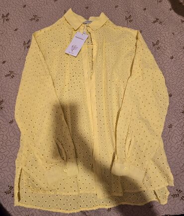 Qadın şalvarları: Bu dəstə müxtəlif üslublu dörd qadın şalvarı və bir qara ətək — 40