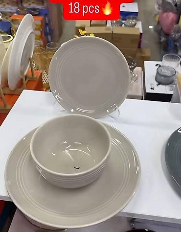 Set posuđa – 18 delova Elegantan keramički servis za ručavanje sa