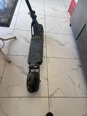 2 el scooter: İşlənmiş Elektrik samokat 9", ≤ 250 Vt, 26 - 35 km/s, Ünvandan götürmə — 4