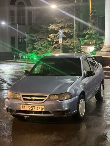 срочно продается машина: Daewoo Nexia: 2008 г., 1.5 л, Механика, Газ, Седан