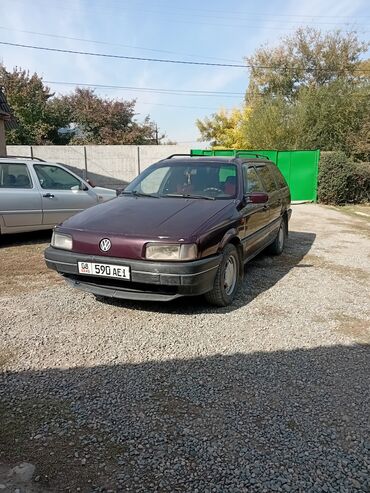 шины размер 18: Volkswagen Passat: 1993 г., 1.8 л, Механика, Бензин, Универсал
