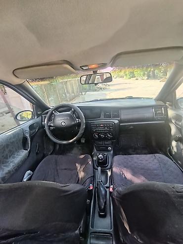 sprinter 4 4: Opel Vectra: 1997 г., 1.6 л, Механика, Бензин, Седан — 10