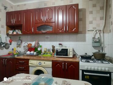 сдаю дом бишкек: 3 бөлмө, 60 кв. м, Жеке план, 2 кабат, Косметикалык ремонт