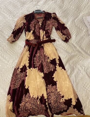 Dəstlər, kostyumlar: Qadın geyimləri dəsti 1) Qara bleizer - Marka: Koton - Yaxası — 8