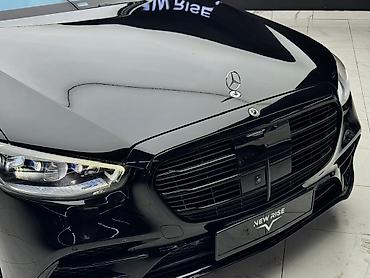 значки на мерседес: Mercedes-Benz S-Class: 2022 г., Гибрид, Седан — 5