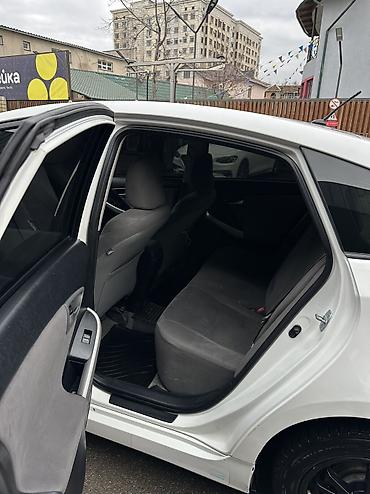 Toyota: Toyota Prius: 2013 г., 1.8 л, Вариатор, Гибрид, Хэтчбэк — 12