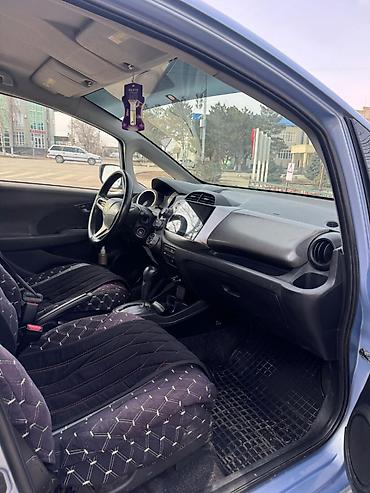 Honda: Honda Fit: 2009 г., 1.5 л, Вариатор, Бензин, Хэтчбэк — 9