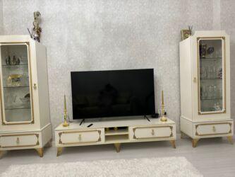 otax qapları: ТВ подставка