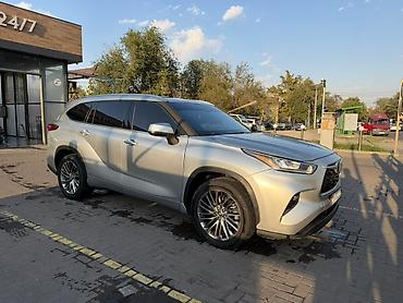 Toyota Highlander: 2020 г., 3.5 л, Автомат, Бензин, Кроссовер