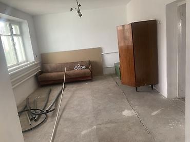 Продажа коттеджей и домов: Продаётся небольшой дом с участком в частном секторе. - Участок за — 5