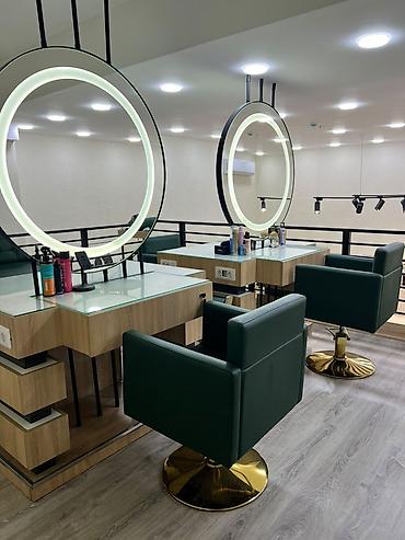 Gözəllik salonu üçün peşəkar vizaj və saç stil masası dəsti - 1 ədəd