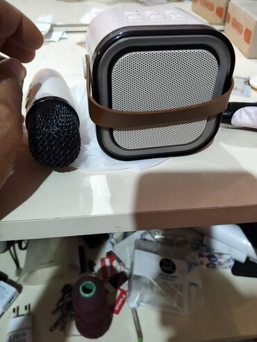 Pianolar: İşlənmiş Simsiz (Bluetooth), Simli, Radio Mikrofon Apple, Ünvandan götürmə, Pulsuz çatdırılma, Ödənişli çatdırılma