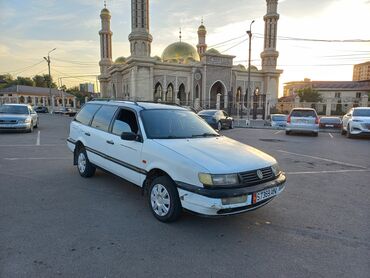 пассат обмен 2107: Volkswagen Passat: 1992 г., 2 л, Механика, Бензин, Универсал