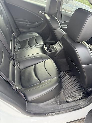 Продажа авто: Chevrolet Volt: 2017 г., 1.5 л, Вариатор, Гибрид, Седан — 5