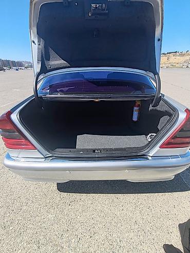 mersedes g 63: Mercedes-Benz C240 sedan - Kuzov: 4 qapılı sedan, gümüşü rəng - — 4