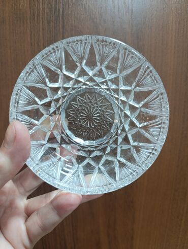 das yun: Şüşə kiçik qablar (3 ədəd) - Material: şəffaf şüşə - Dizayn: kəsimli