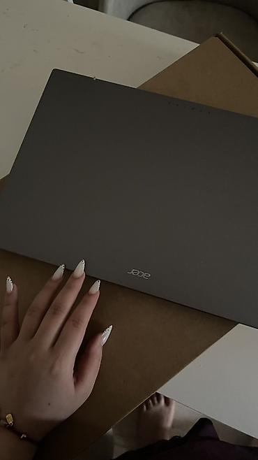 acer aspire: 2gündür alınıb. Heçbir proqram yazılmayıb içinəistifade olunmayıb — 2