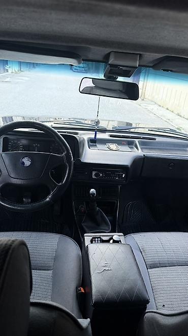 Digər avtomobillər: Model: Sedan, 4 qapı Rəng: Qara (tam qara optika və tünd şüşələr) — 5