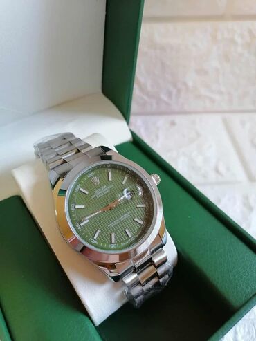 Ručni satovi: Cena:2900din (Samo sat) 
3300din (Sat sa kutijom) — 6