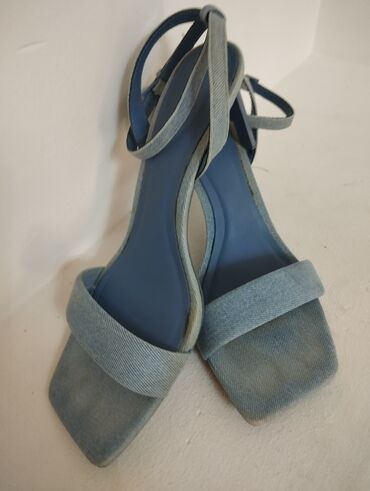 Tuflilər: Tuflilər, Ölçü: 38, rəng - Göy, İşlənmiş -da lalafo.az — 1 Tuflilər: Tuflilər, Ölçü: 38, rəng - Göy, İşlənmiş — 1