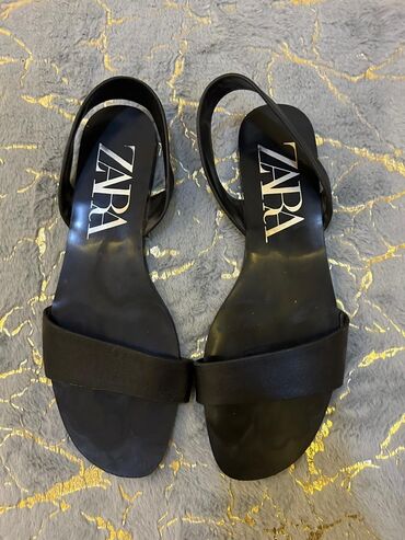 Makasin və loferlər: Zara, Ölçü: 39, rəng - Qara, Yeni