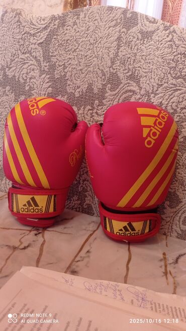 mma elcekleri: Məhsul: Adidas boks əlcek karqo göndərmək olar.13.14 yaşcındır.Ciriq