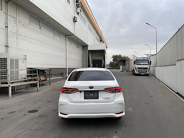 Продажа авто: Toyota Corolla: 2019 г., 1.8 л, Вариатор, Гибрид, Седан — 4