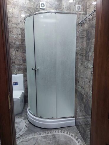 Uzunmüddətli kirayə mənzillər: 9 mkr,Tərlan şadlıq evinin arxasında, 12 mərtəbənin,2-ci — 9