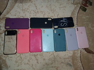 Tavalar: Müxtəlif rənglərdə və üslublarda iPhone telefon qılıfları təklif