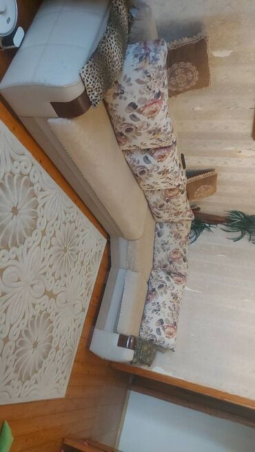 Divanlar: Künc divan, İşlənmiş, Açılan, Çatdırılma yoxdur -da lalafo.az — 17 Divanlar: Künc divan, İşlənmiş, Açılan, Çatdırılma yoxdur — 17