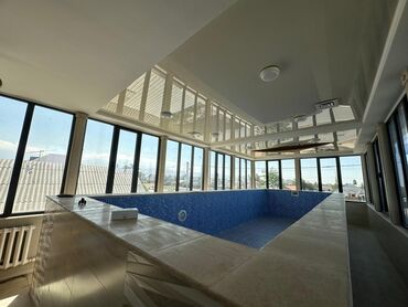 продаю частный дом в бишкеке: Дом, 350 м², 8 комнат, Собственник, Старый ремонт