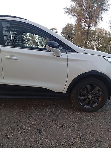 x5 2019: BYD Yuan: 2019 г., 0.1 л, Автомат, Электромобиль, Кроссовер — 5