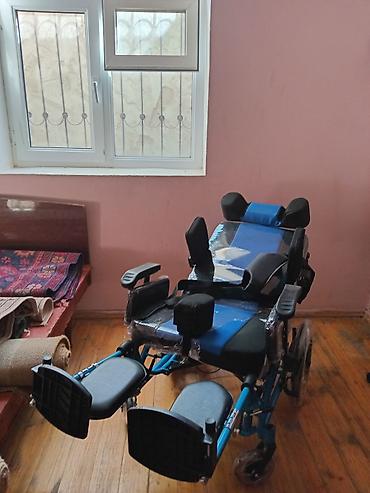 Uşaq üçün xüsusi ehtiyaclı arabası – çoxfunksiyalı reabilitasiya tipli