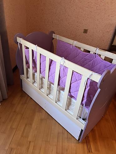 limon sam agaci: Uşaq beşiyi – bənövşəyi-ağ rəng kombinasiya - Material: MDF/laminat — 9