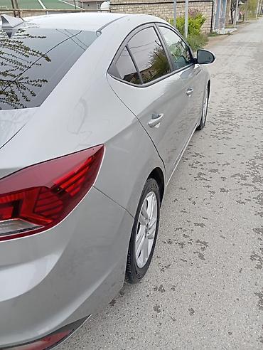 elantra 2020: Hyundai Elantra: 2 l | 2020 il Sedan — 5