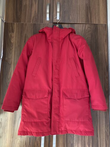 детская зимняя куртка: Детская зимняя куртка Uniqlo на 11-12 лет