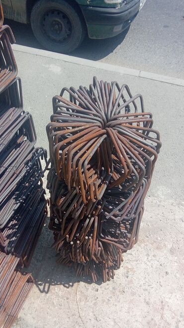 Armatur: Dəmir armaturlar müxtəlif tikinti layihələrində istifadə üçün nəzərdə — 10