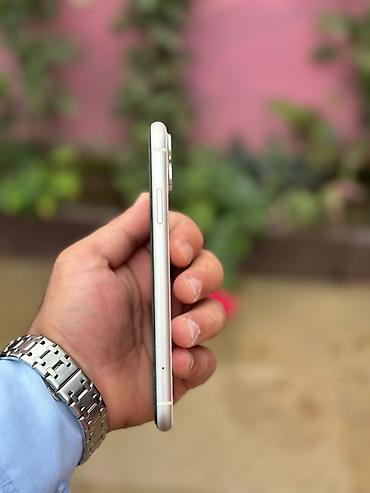 Apple iPhone: IPhone 11, 128 GB, White Titanium, Face ID — 2