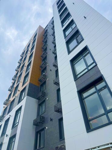 срочно продаётся 1 комнатная квартира в районе ошского рынка по улице кенсуйская: 1 комната, 38 м², Элитка, 3 этаж, Евроремонт