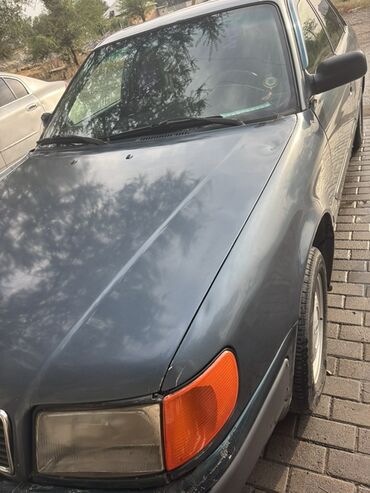 Audi: Audi 100: 1990 г., Механика, Бензин, Седан — 1