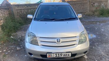 Toyota: Toyota ist: 2003 г., 1.5 л, Автомат, Бензин, Хэтчбэк